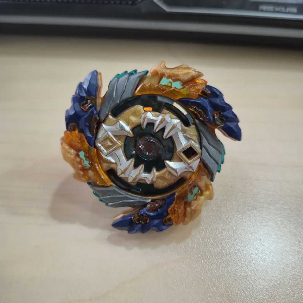 Beyblade Burst Geist Fafnir