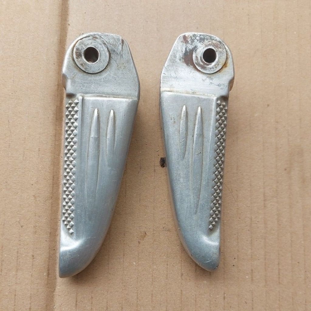 Footstep Potstep Setp Pijakan Kaki Belakang Honda Scoopy Karbu Original