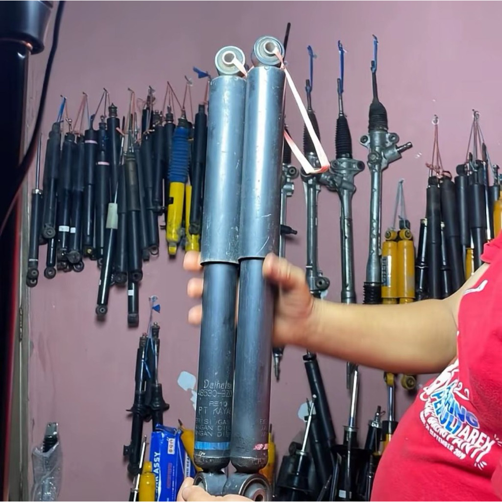 Shockbreaker belakang Avanza original