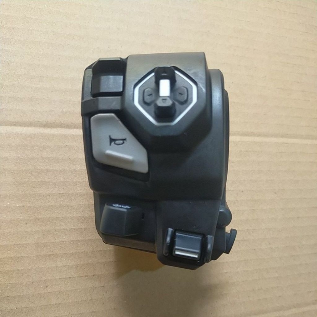 HOLDER KIRI GSX 1000CC/MOGE ORIGINAL