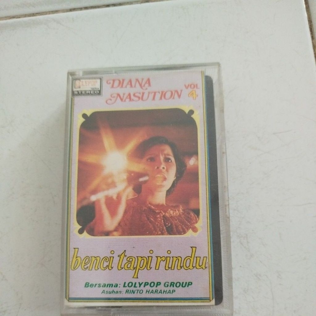 Kaset Diana Nasution