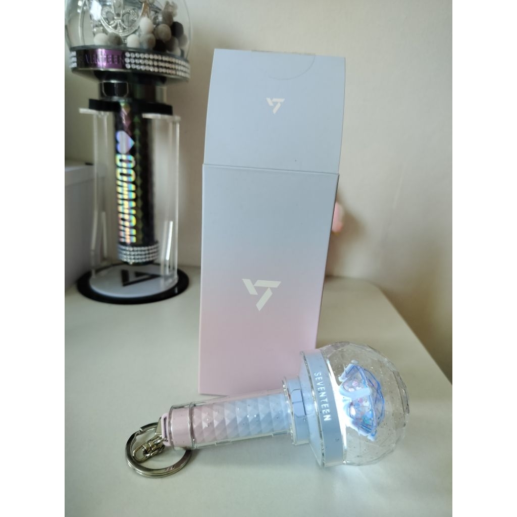 KEYRING OFFICIAL LIGHTSTICK 10 ANNIVERSARY SEVENTEEN