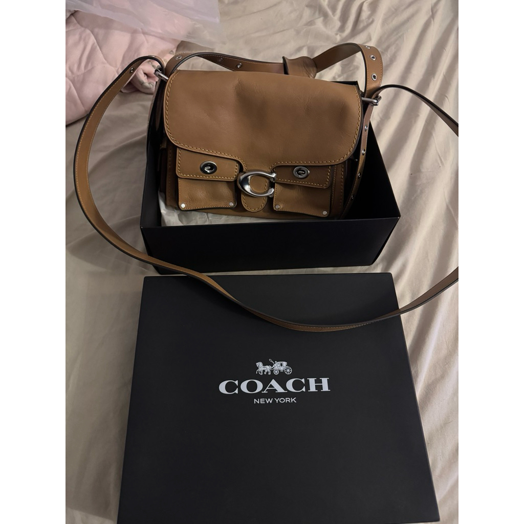 Preloved Coach Cargo Turnlock Soft Tabby