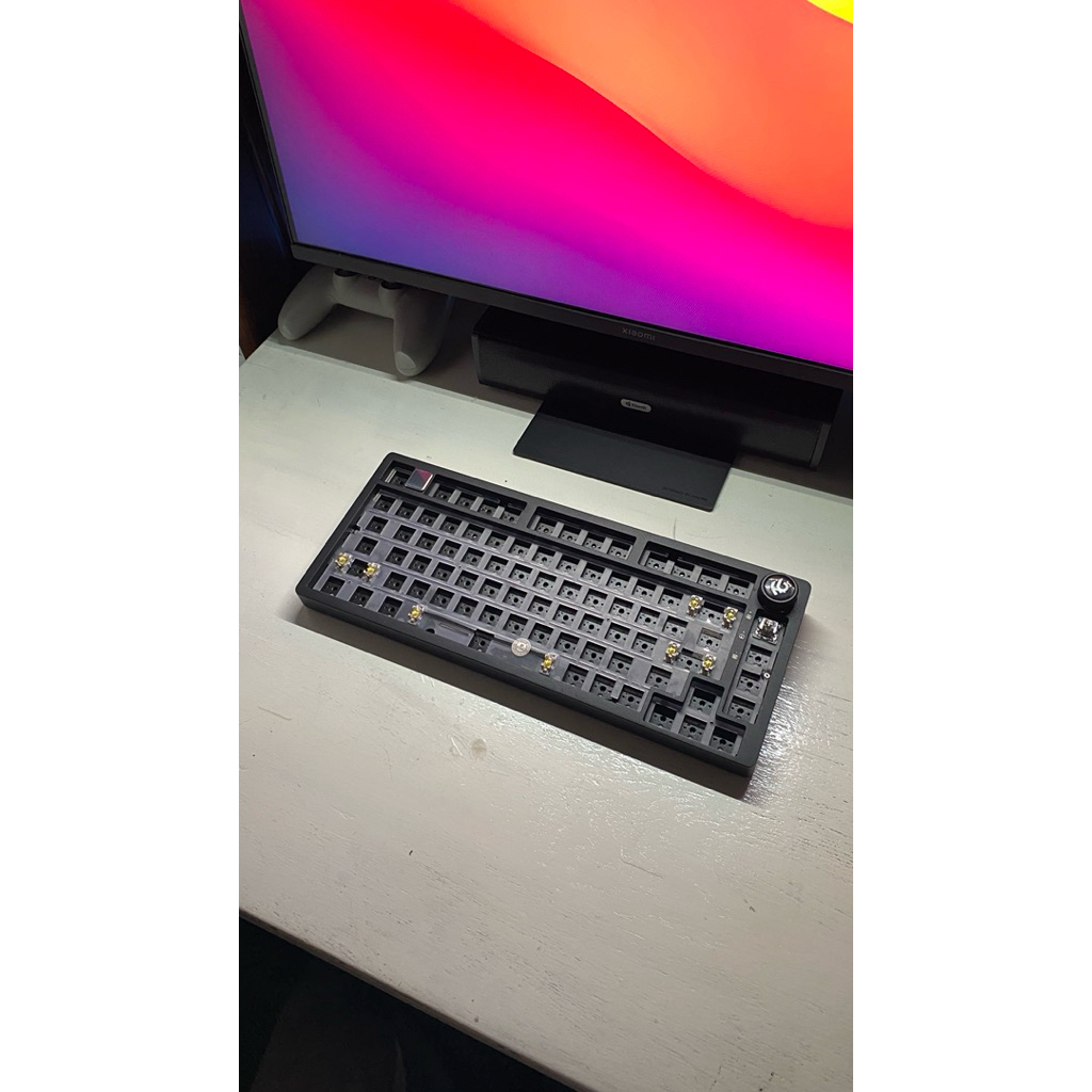 BAREBONE LEOBOG HI75C PRO
