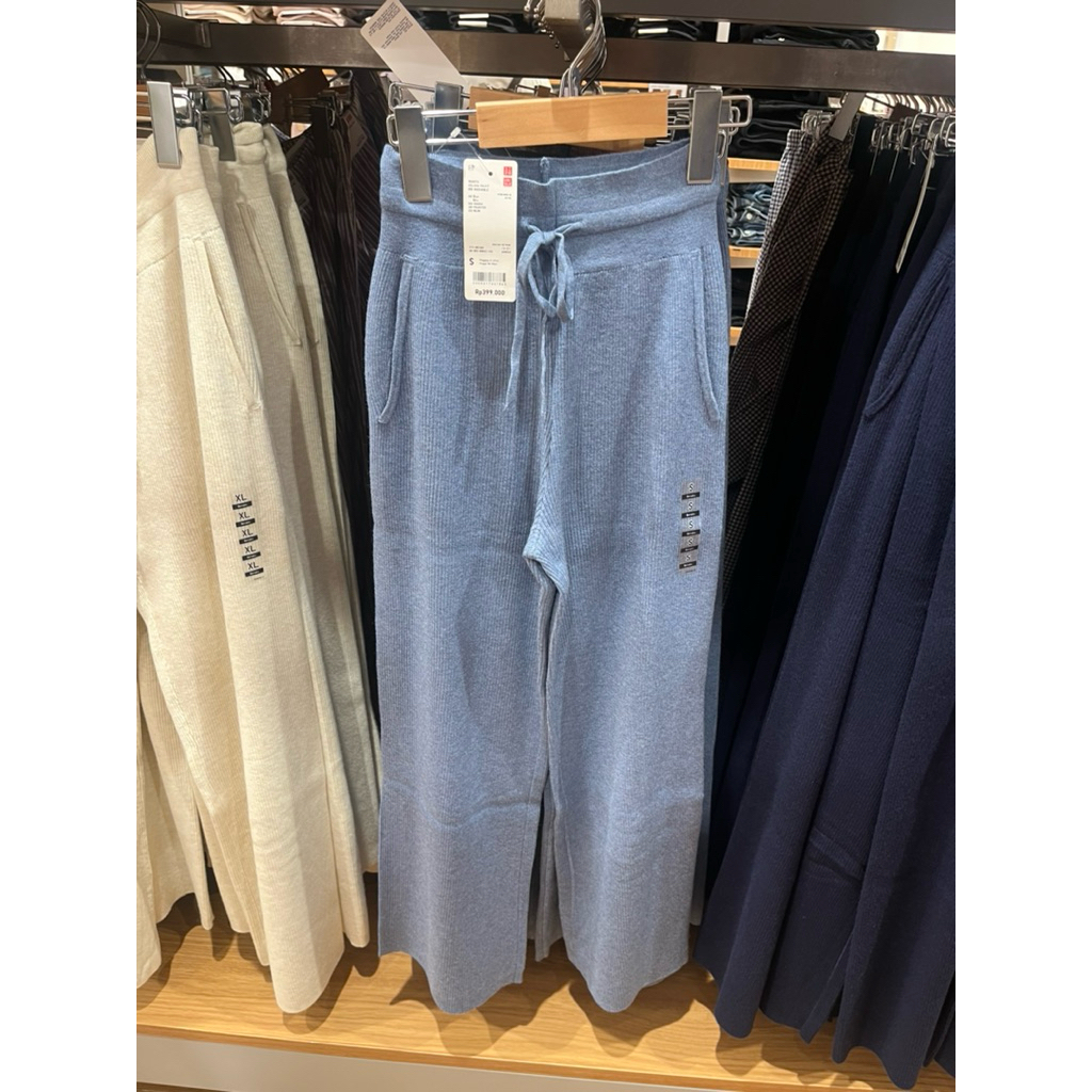 Celana rajut uniqlo
