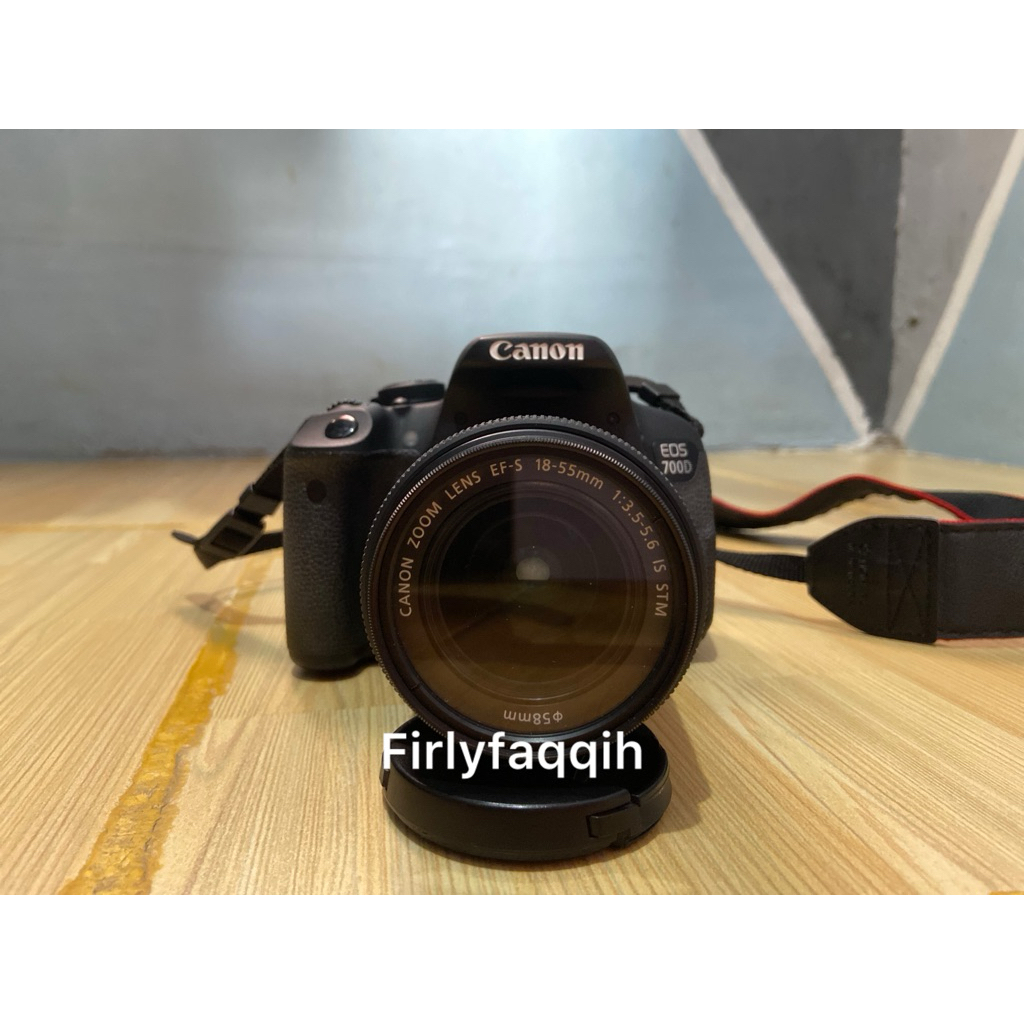CANON EOS 700D