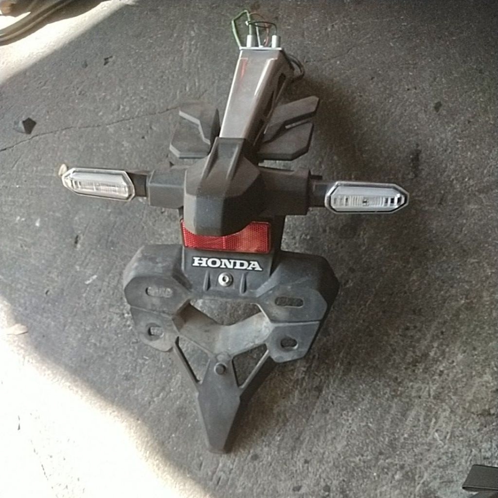 slebor belakang CBR 250 RR original