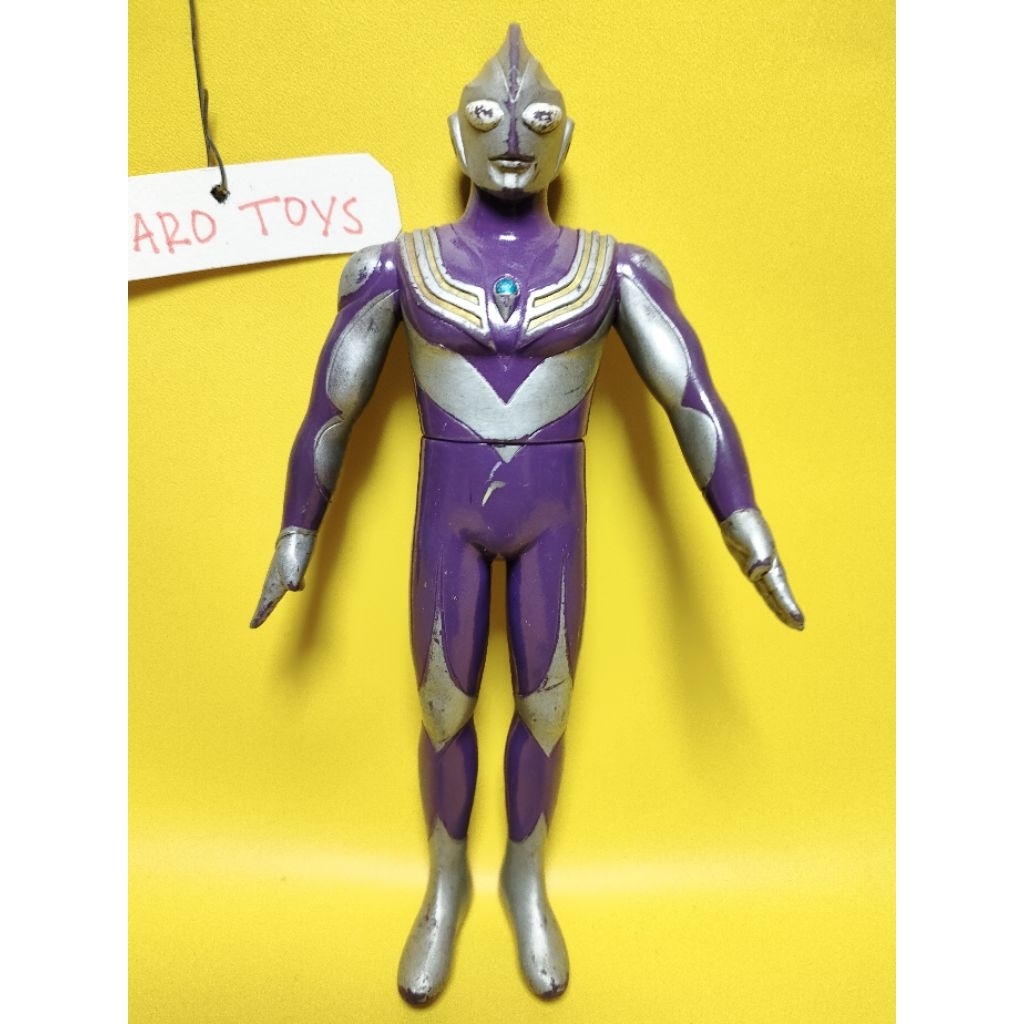 Ultraman rhs Ultraman Tiga Sky