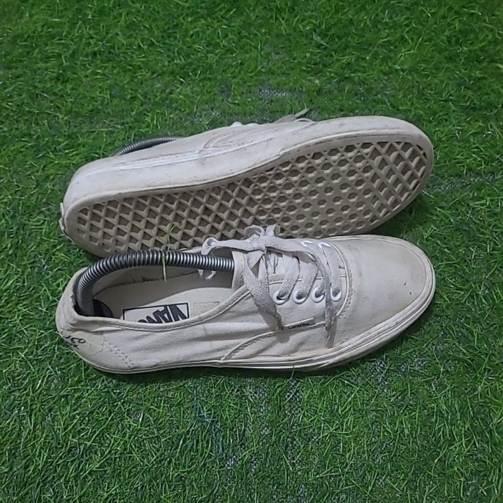 sepatu sneakers vans authentic size 39