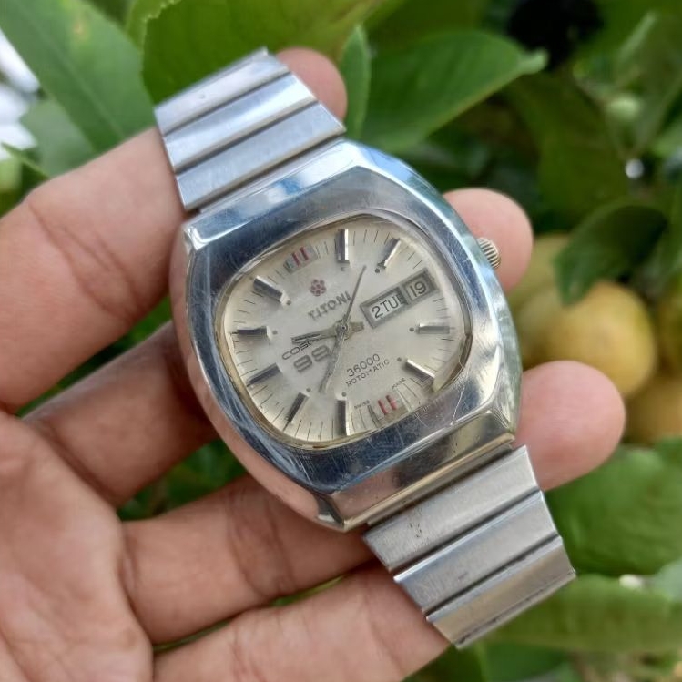 Titoni Cosmo 99 Automatic Vintage TV Shape - Swiss Made & Movement
