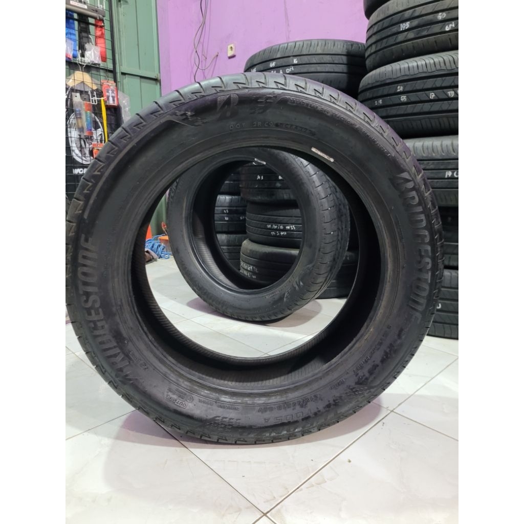 BAN MOBIL BEKAS BRIDGESTONE TURANZA T005A  215/55/R18 BAN TEBAL SEPERTI BARU