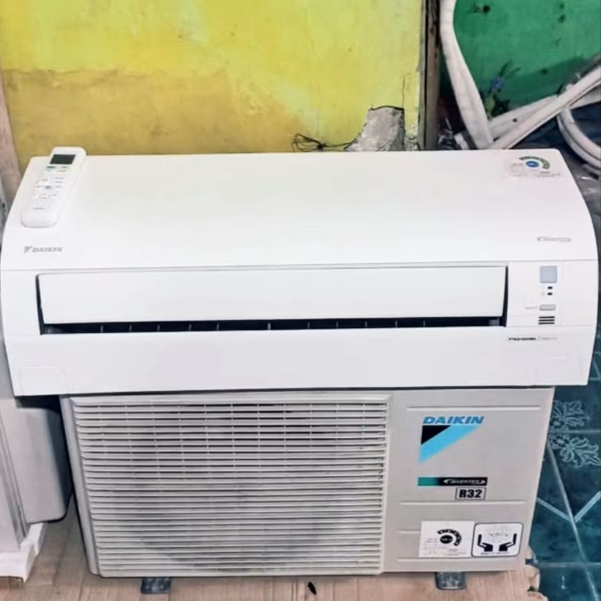 Ac second daikin thailand 1/2pk inverter original