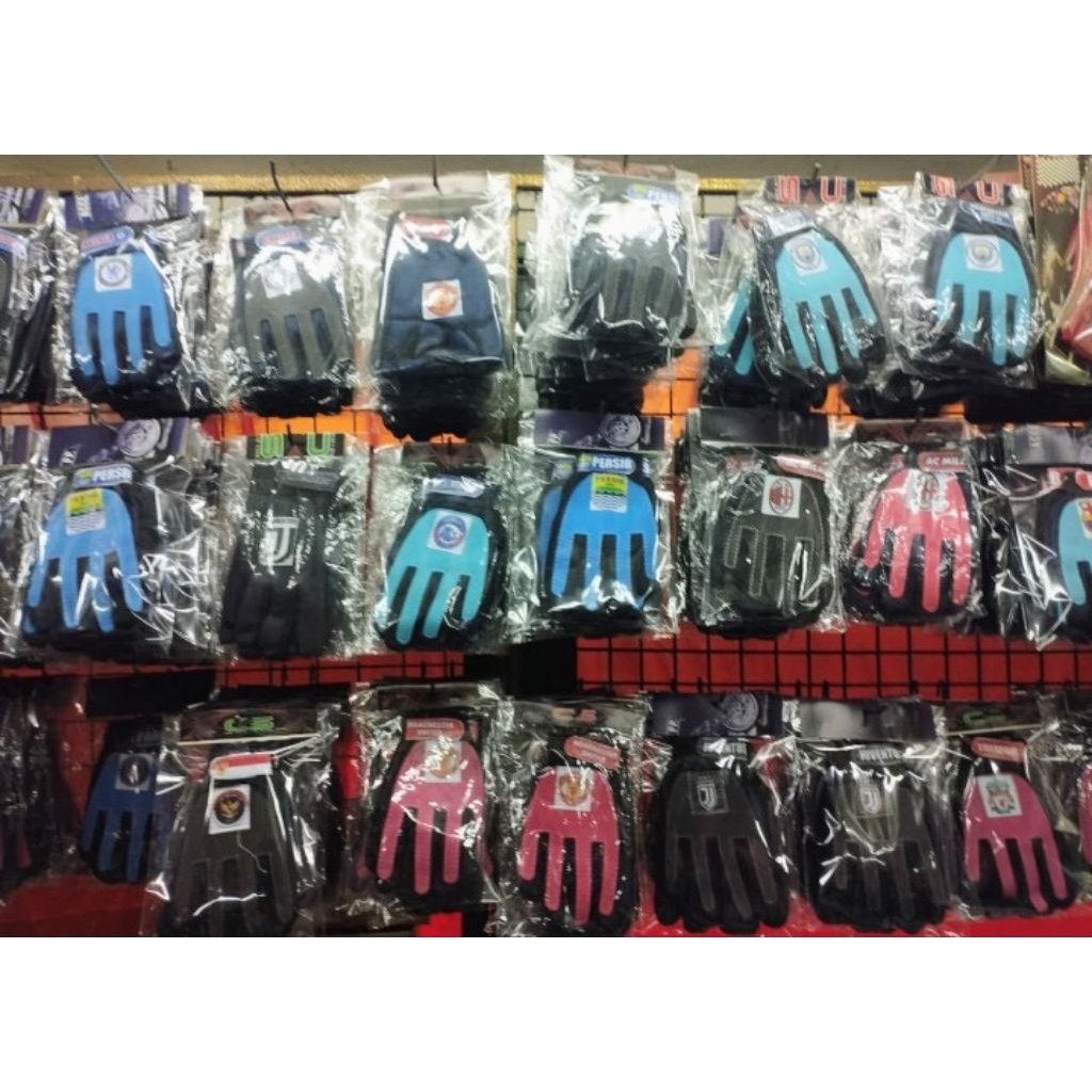sarung tangan kiper sepakbola futsal / sarung tangan anak SD