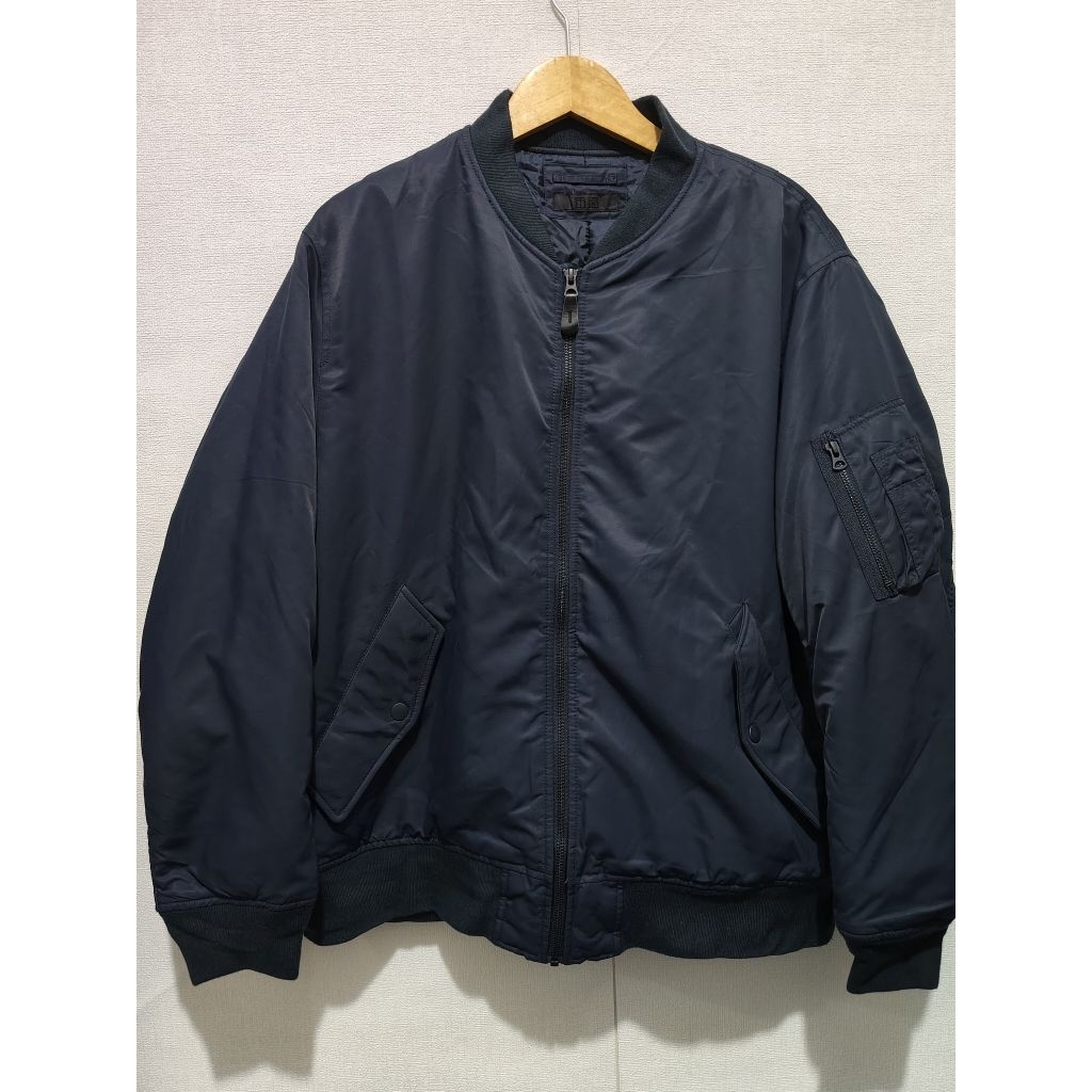 Bomber Uniqlo tag hitam premium