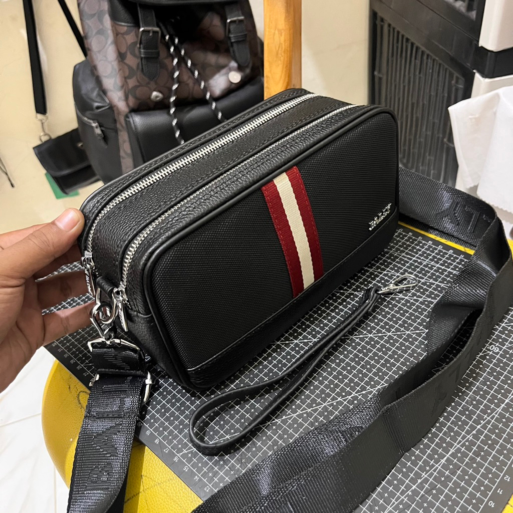 Tas selempang pria kulit tas handbag pria multyfungsi BALLY tas camera bag pria mewah