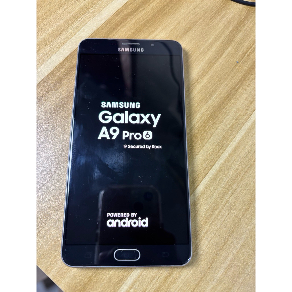SAMSUNG GALAXY A9 PRO 2016 4/32GB SECOND MULUS LAYAR NORMAL MINUS BACKDOOR PECAH BACA DESKRIPSI