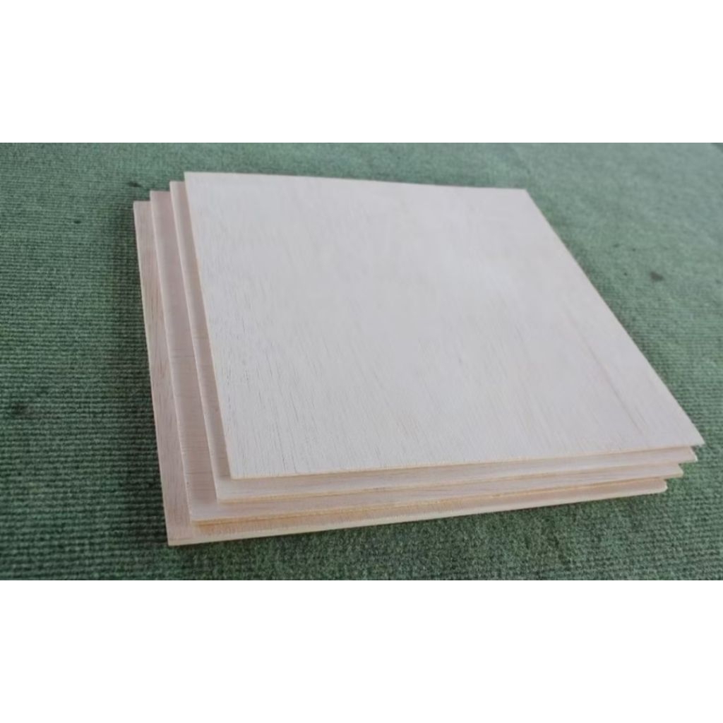 PLYWOOD TRIPLEK HALUS  TEBAL 3 MM 20 X 30 CM PER LEMBAR
