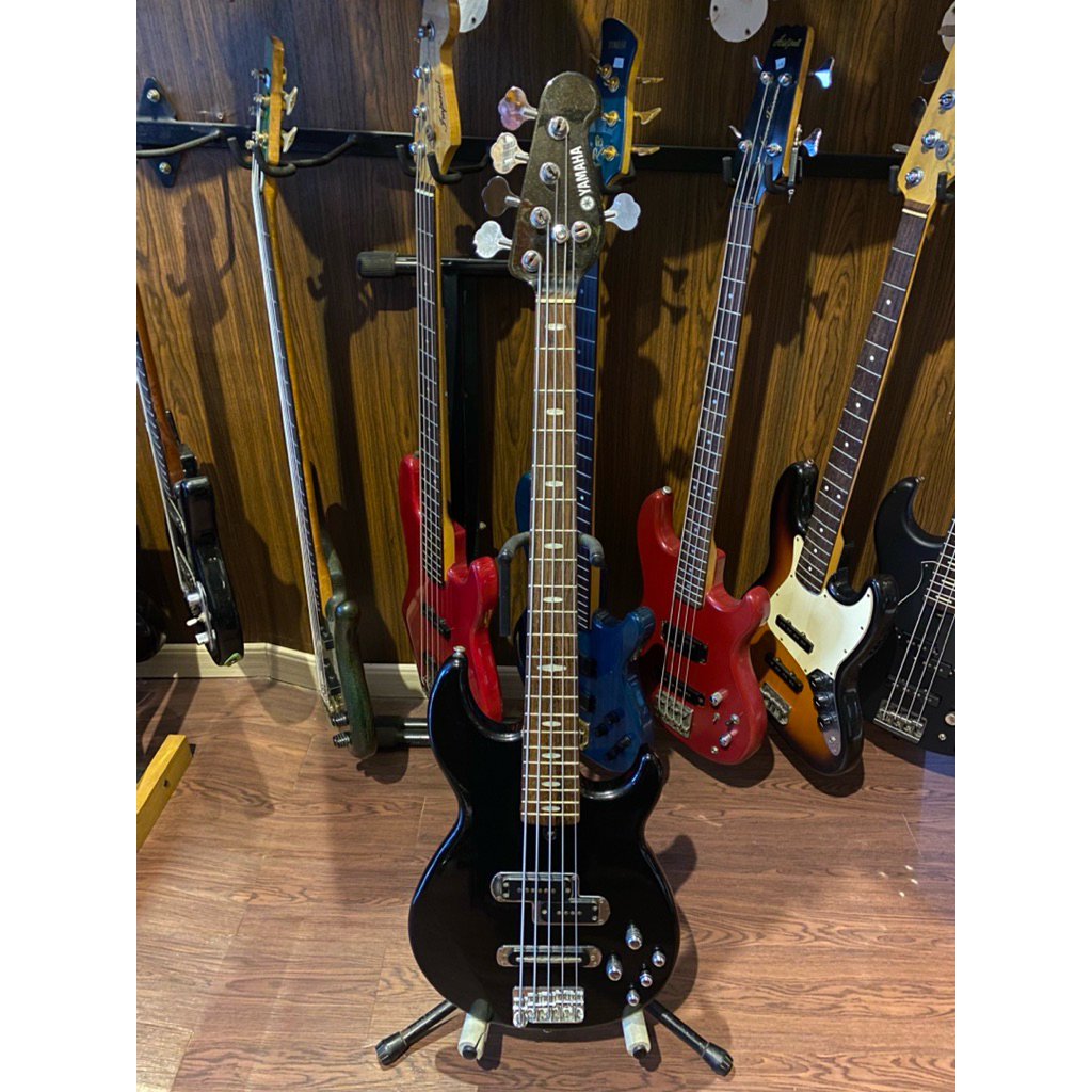 Yamaha BB615 Broad Bass 5-String