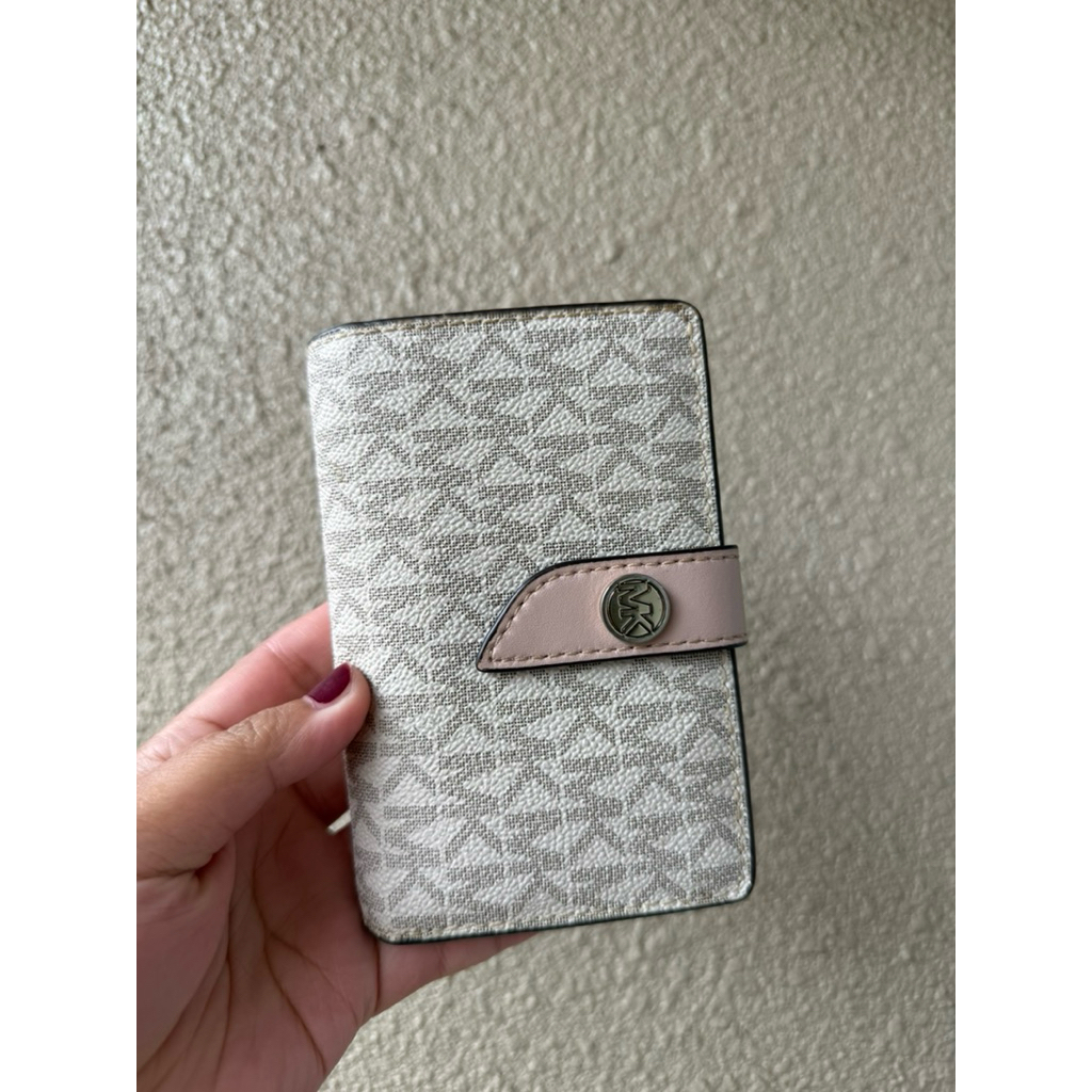 MICHAEL KORS Medium Fold Wallet [PRELOVED]