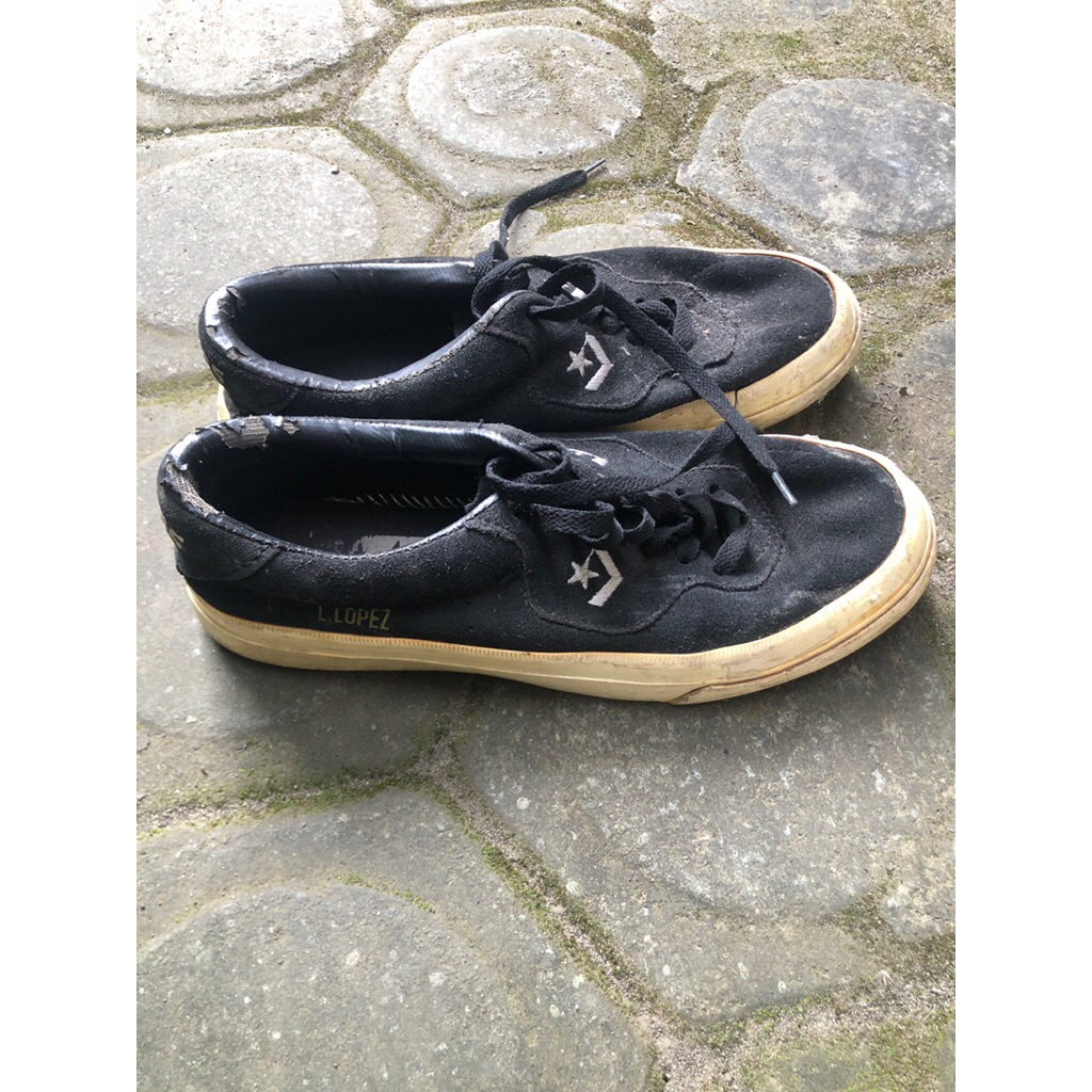 Sepatu Converse Original Second L Lopez Size 40