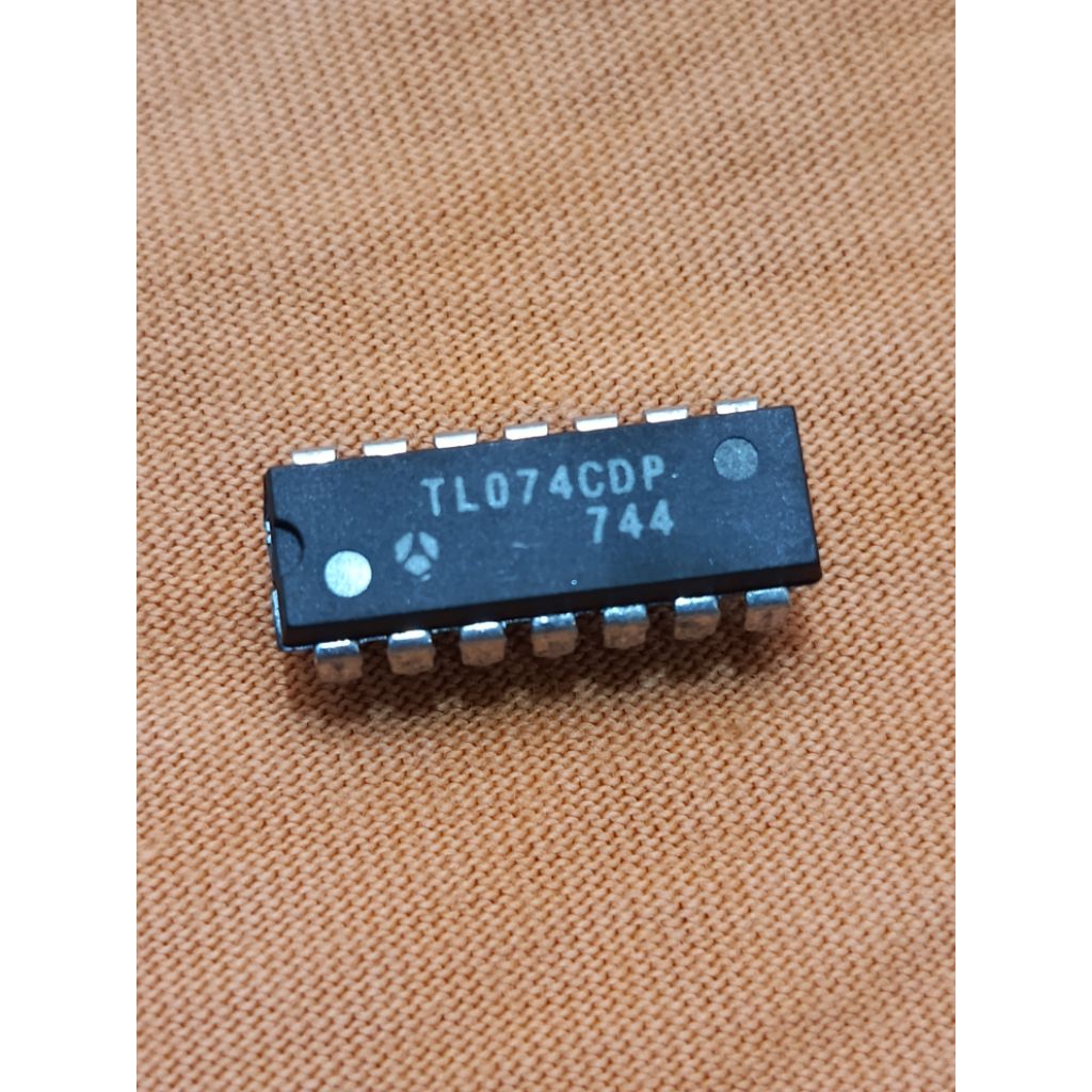 IC TL074 prancis Quad Op-Amp Low noise DIP 14 JFet original france