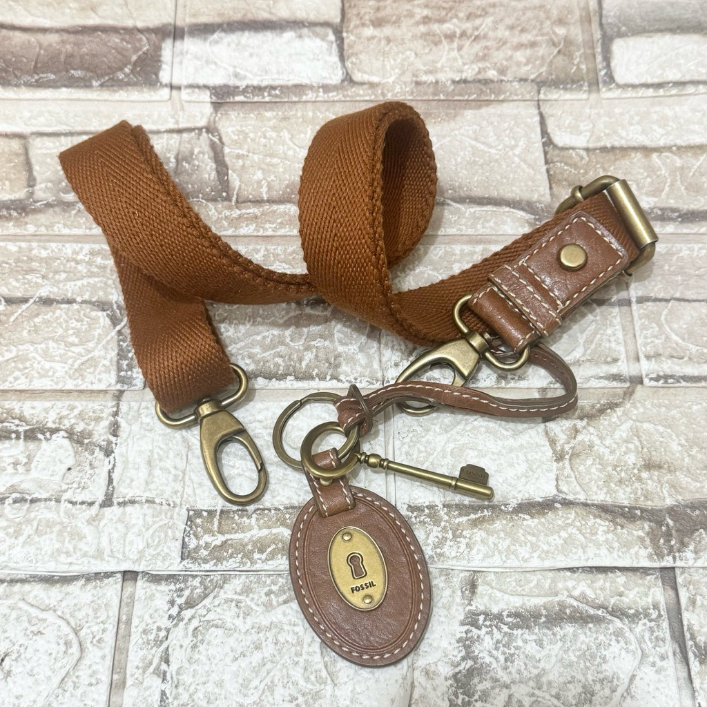 T05# NET-Preloved Fossil Talpan Strap dan Keyfob Brown