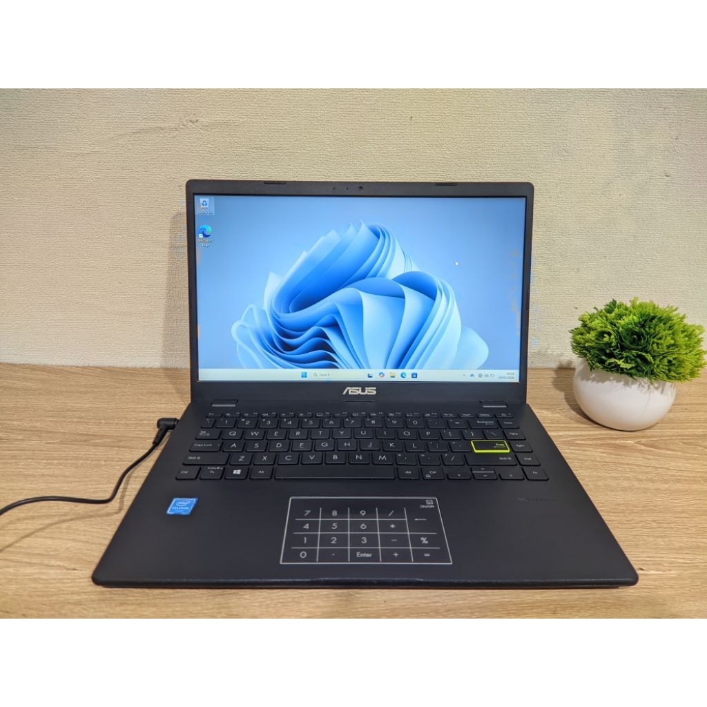 Asus Vivobook E410MA