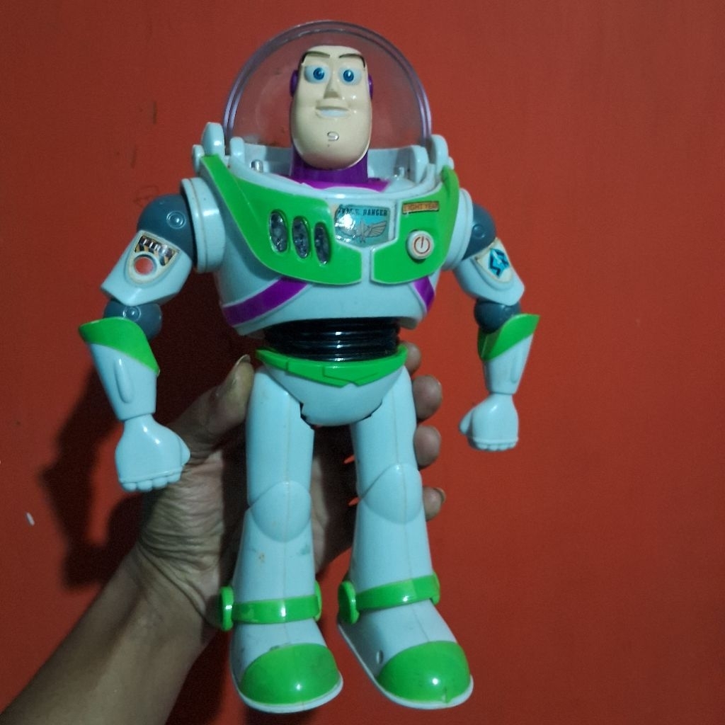 mainan robot jadul