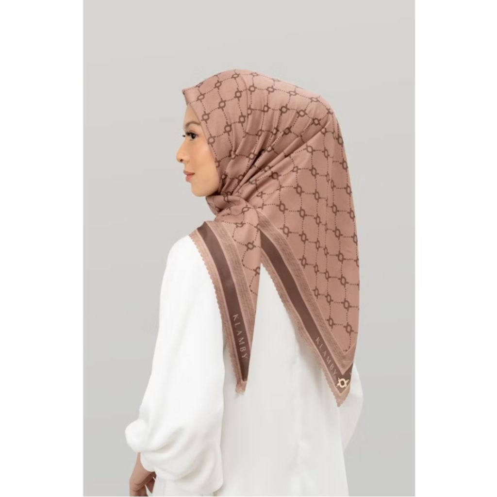 Monogram Scarf Sienna Wearing Klamby
