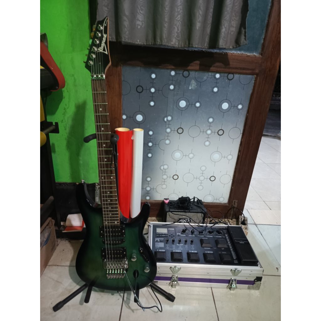 GITAR IBANEZ S SERIES & EFEK GITAR KORG AX 3000G
