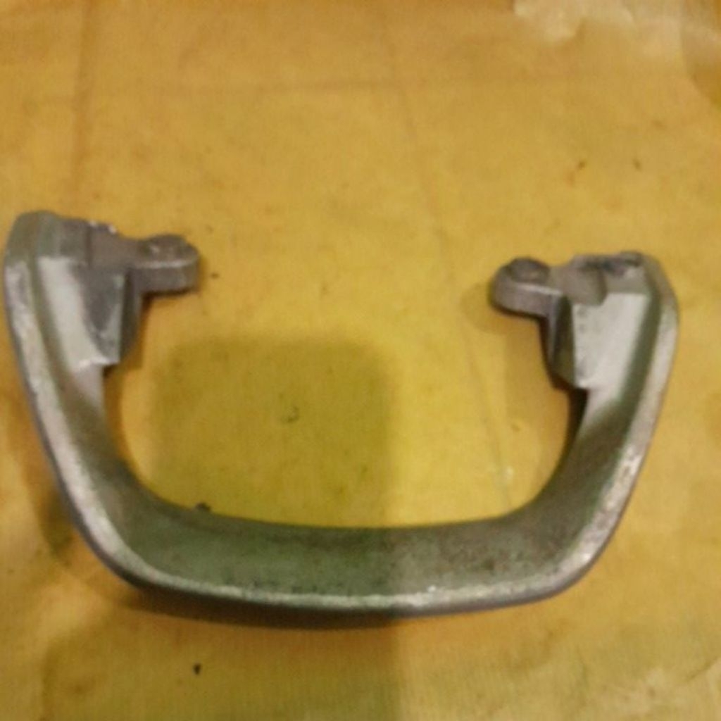 BEGEL JOK MOTOR PEGANGAN TANGAN BELAKANG SUZUKI THUNDER 125 Original