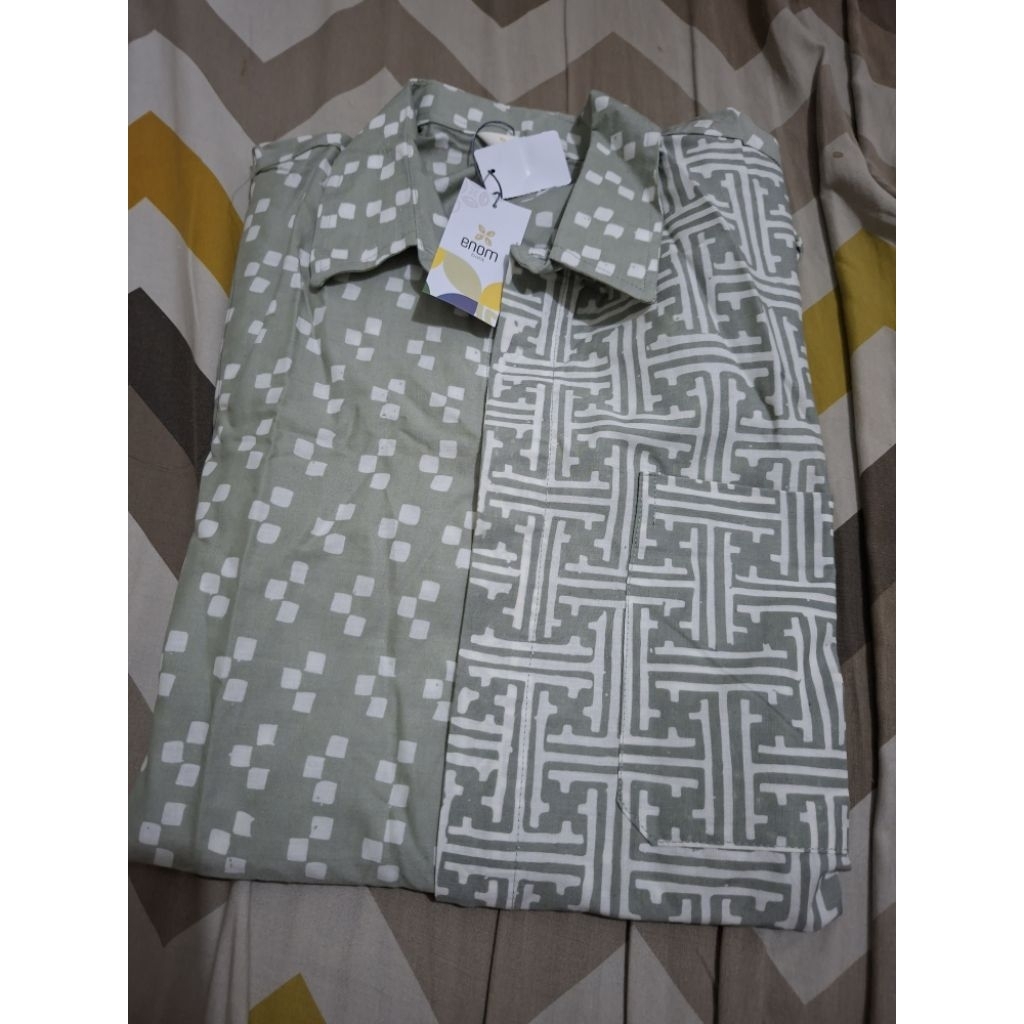 Kemeja Batik Pria Enom New Hijau Pastel Size M