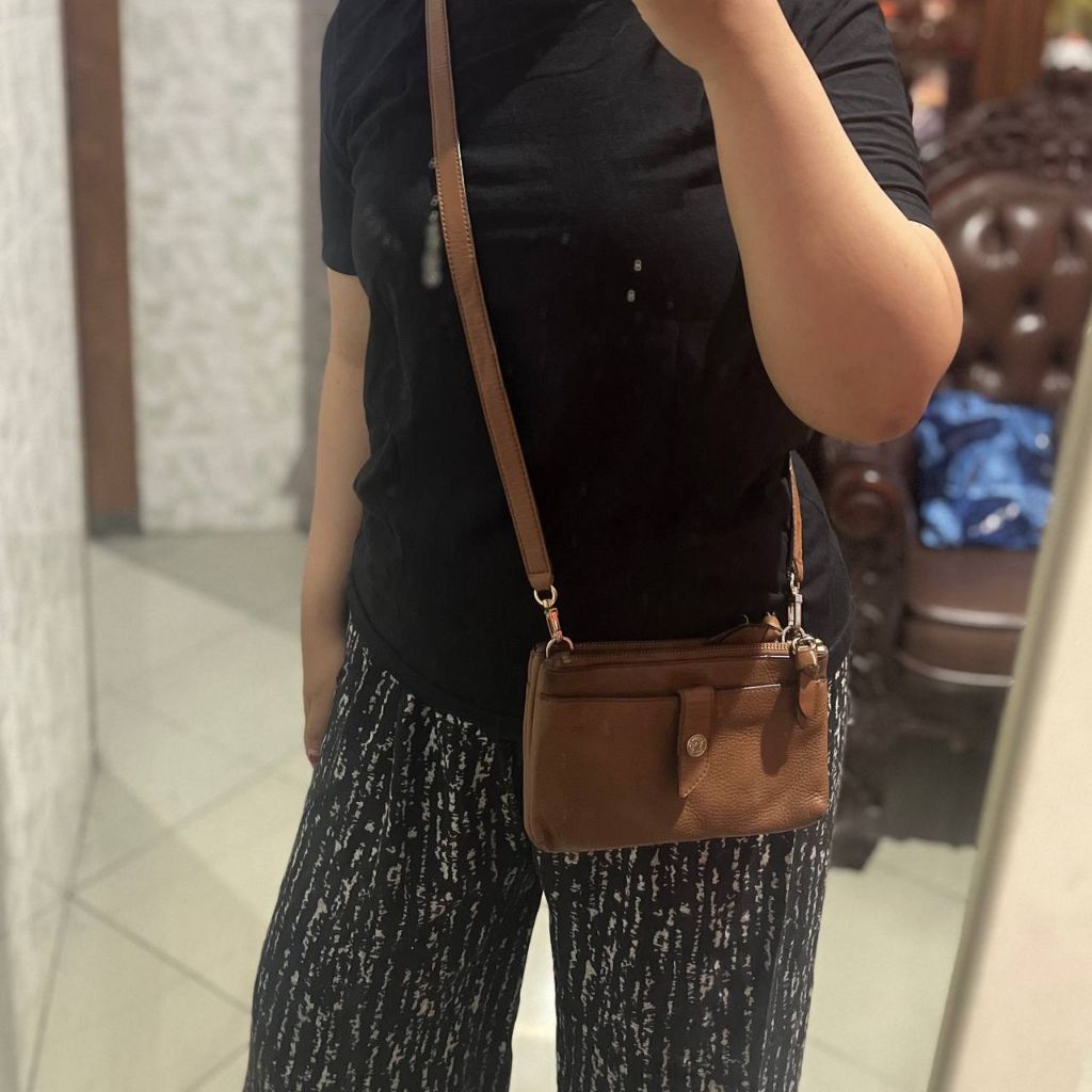 Slingbag Michael Kors 5 Ruang Kulit Asli | Tas Hp Ruang Banyak warna coklat | Preloved Bekas Pribadi