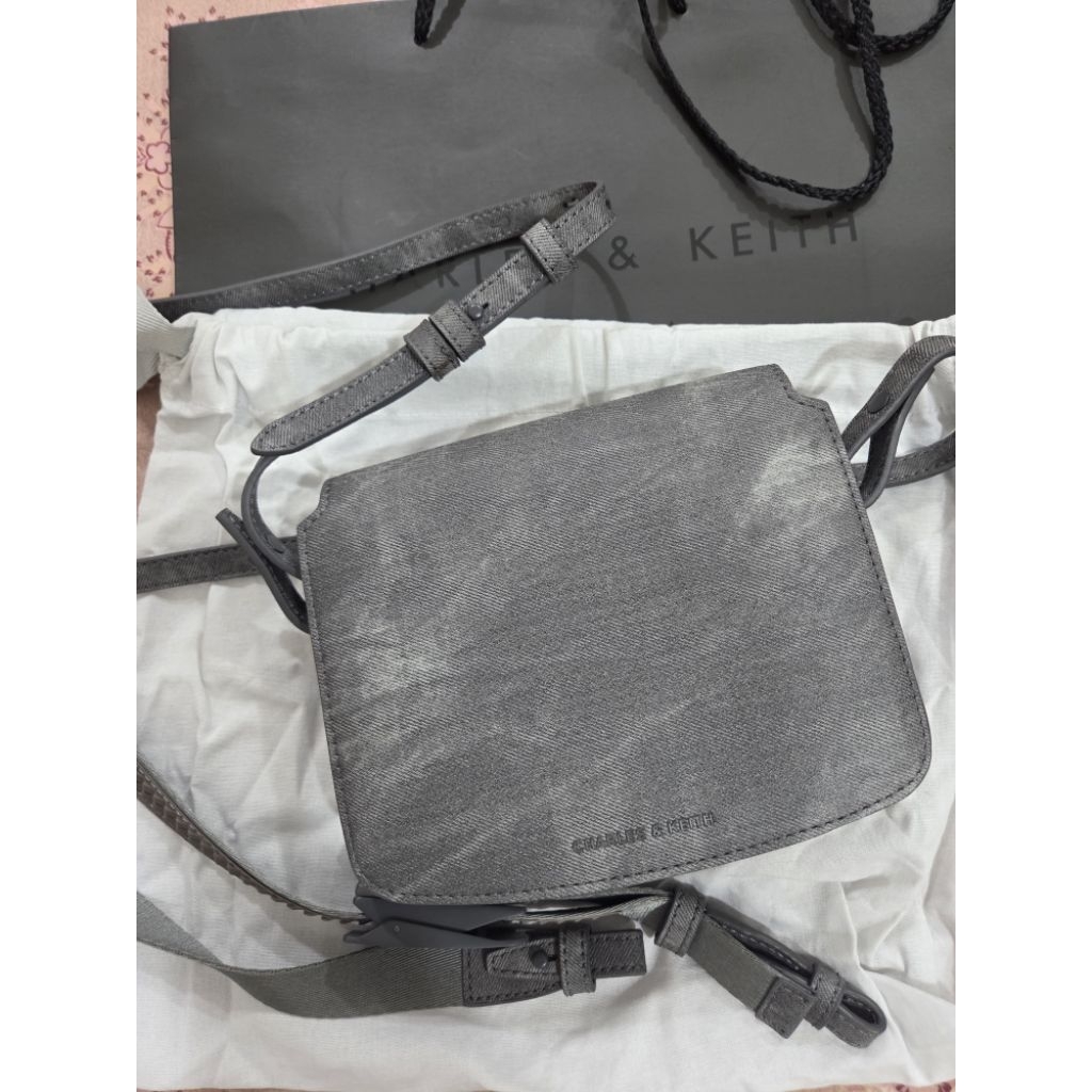 preloved tas slempang (bekas pemakaian sendiri) original