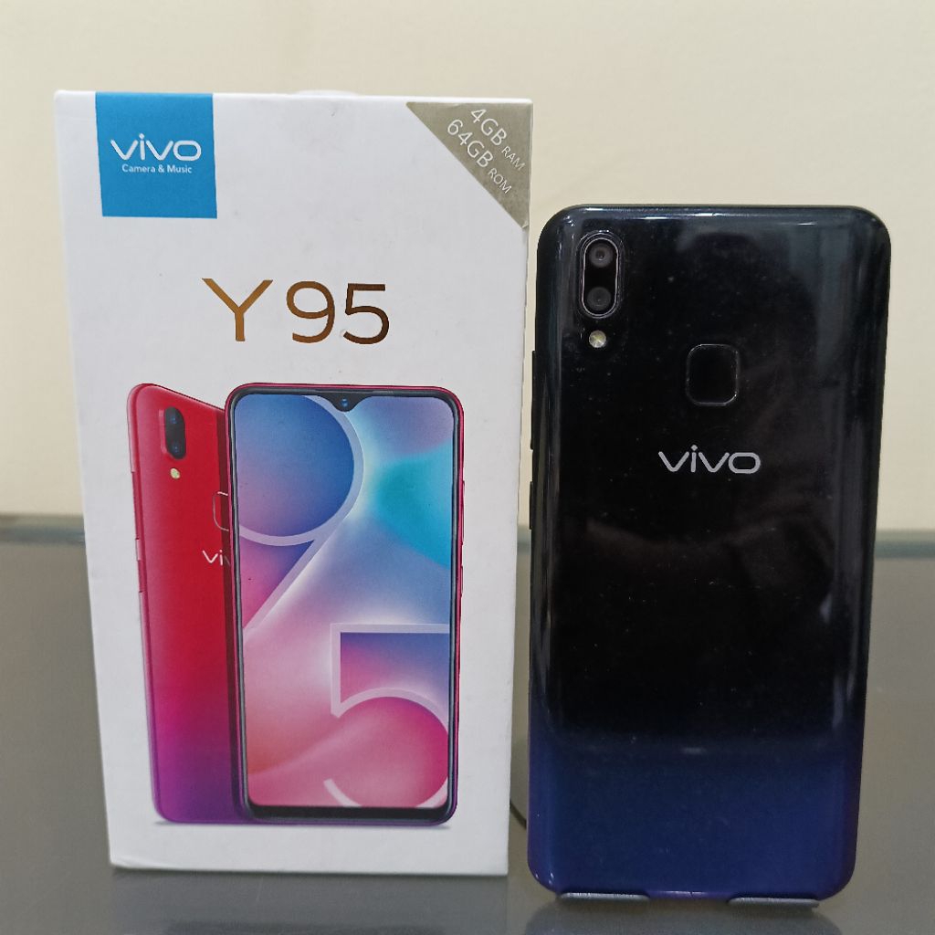 Handphone Vivo Y95 Ram 4 64GB