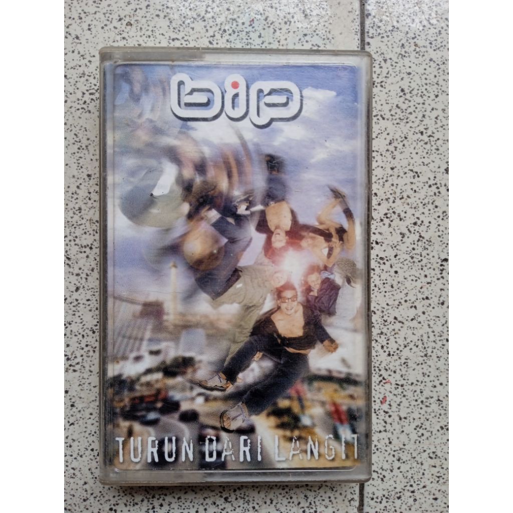 Kaset Pita bip