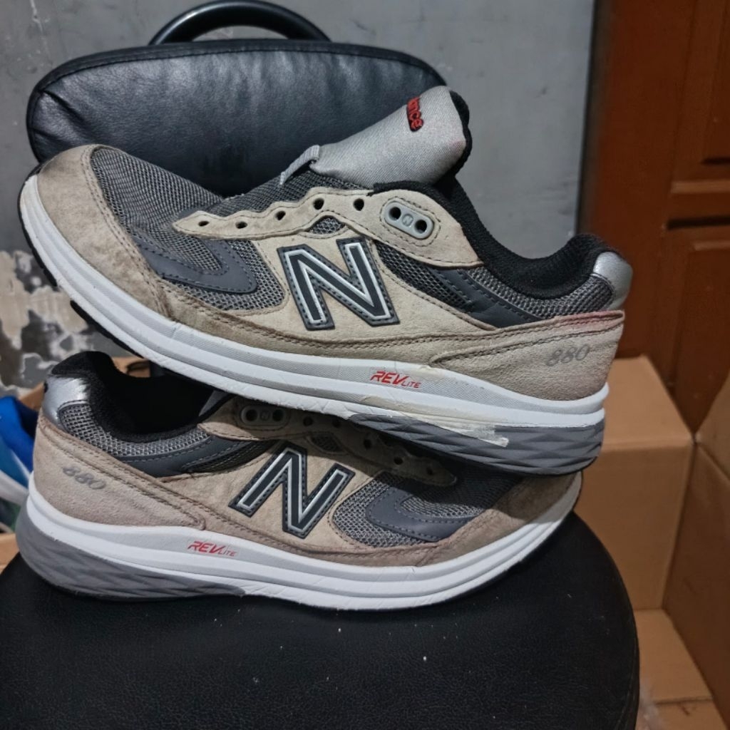 NB New Balance 880 Sepatu Second 100% ORIGINAL Size 40.5 (25.5 cm)