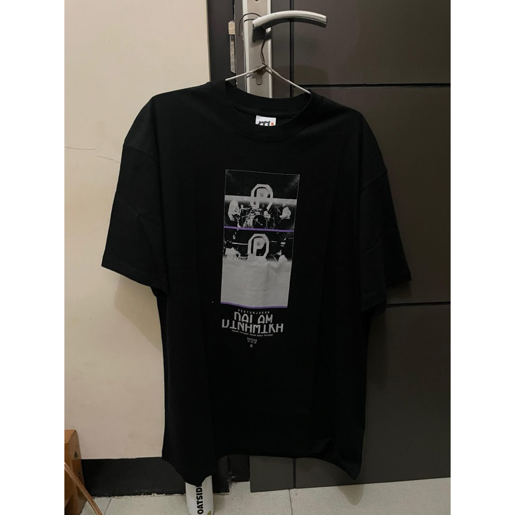 Perunggu Merch Dalam Dinamika Bandung