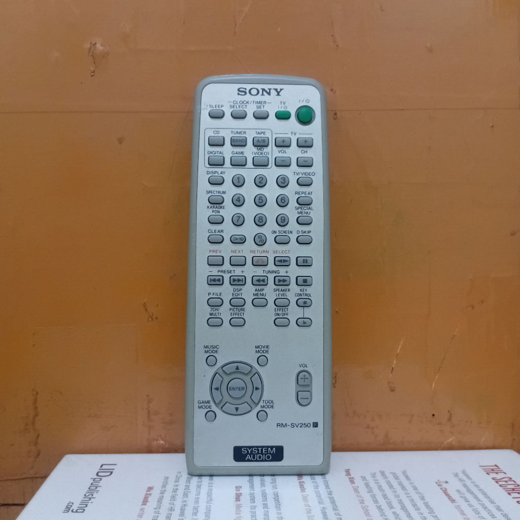 REMOTE SYSTEM AUDIO SONY SERI RM-SV250 ORIGINAL