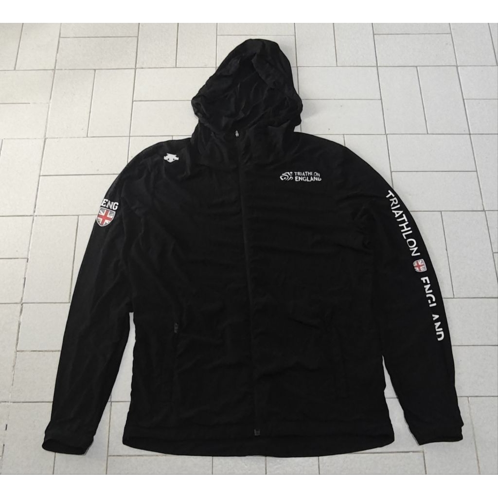 Jaket Sport Running Softshell Descente British Thriathlon Hitam