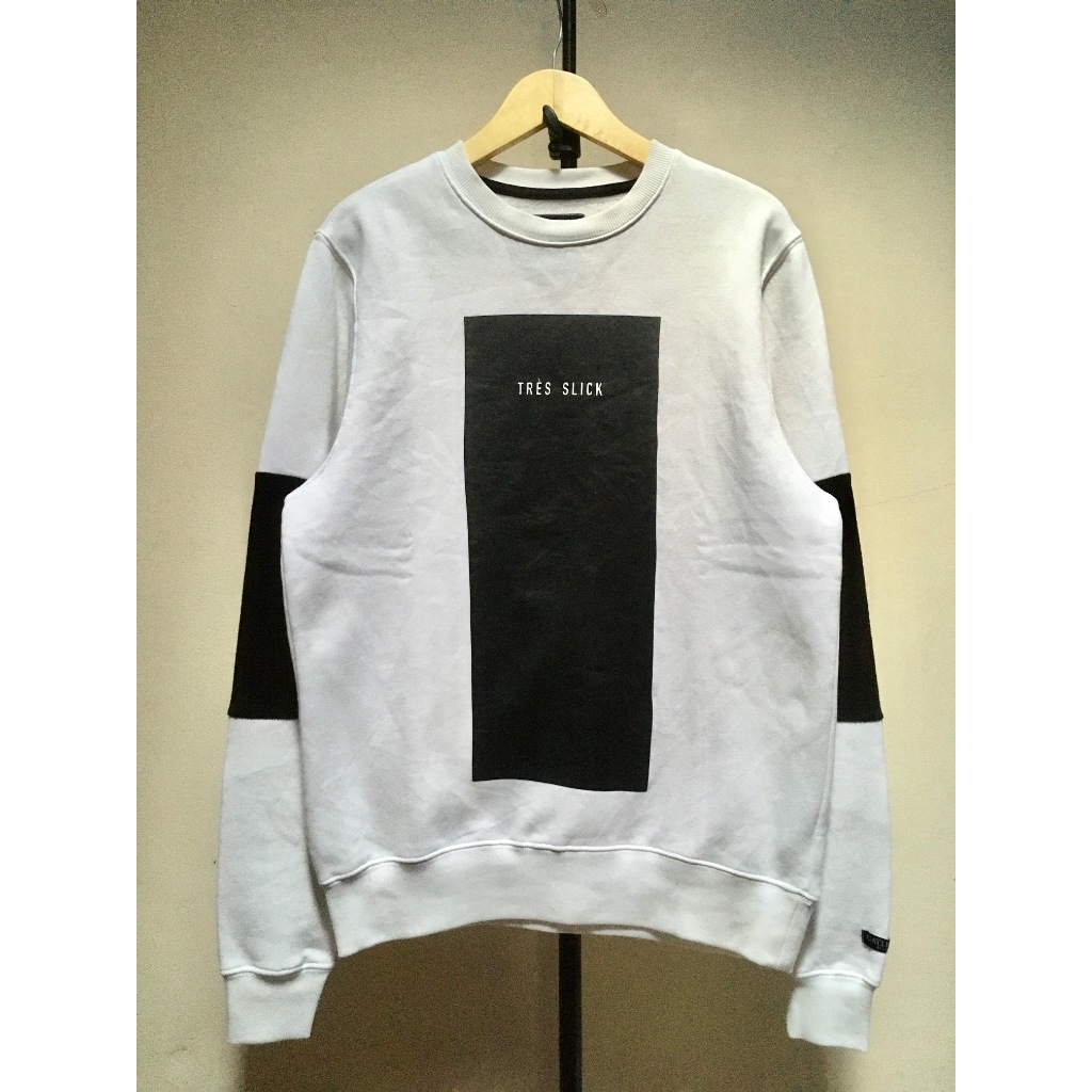 Sweater Crewneck Putih Cayler & Sons