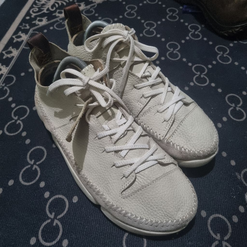 sepatu kulit seken clarks trigenis size 44 ori