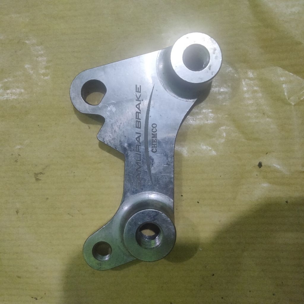 BREKET KALIPER NISSIN SAMURAI 2P DISC 220 JUPITER 220