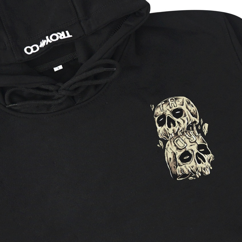 TROY COMPANY Hoodie Black Pile Of Skulls - Hoodie Pria Hitam KHD 2187