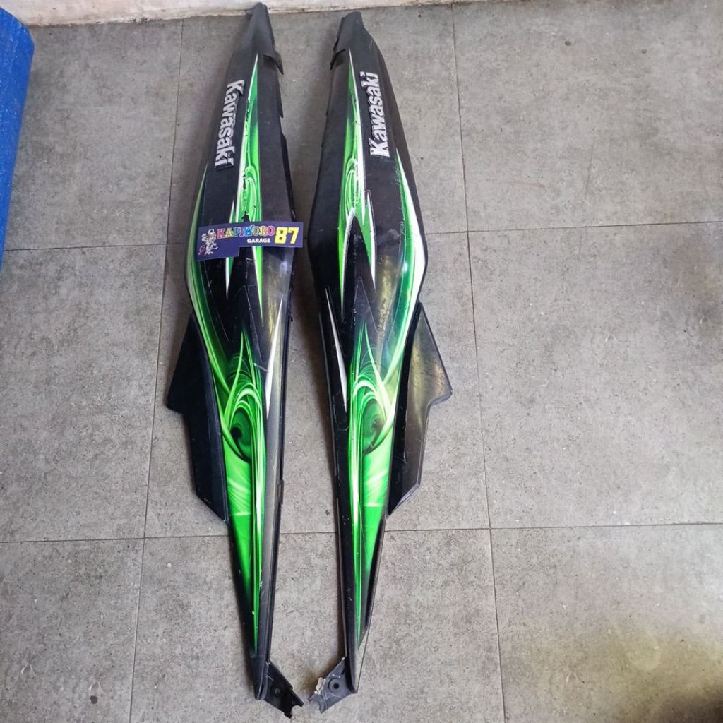 body samping Kawasaki ZX 130