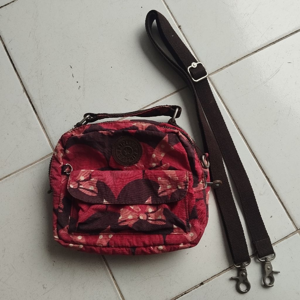 TAS WANITA MERK KIPLING BEKAS