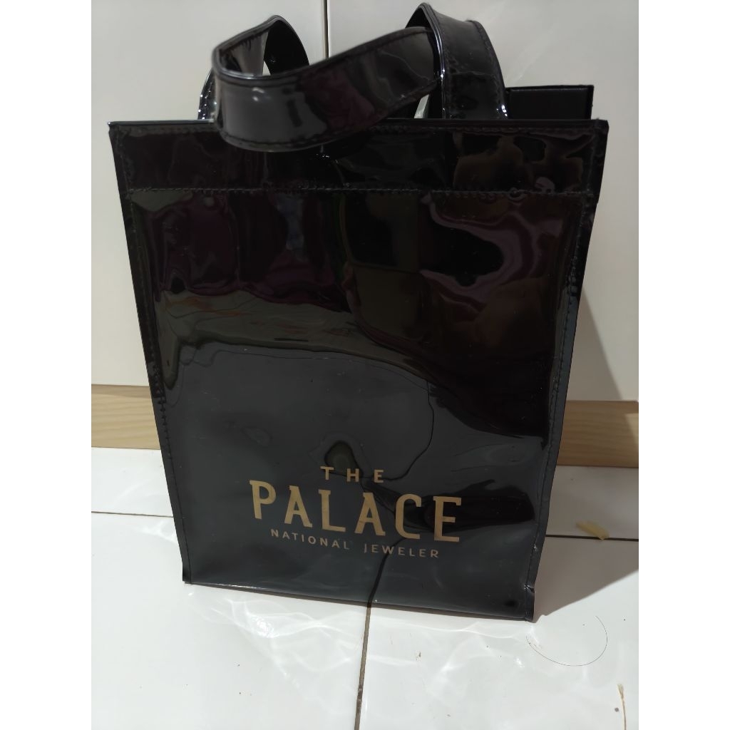 goodie bag The Palace