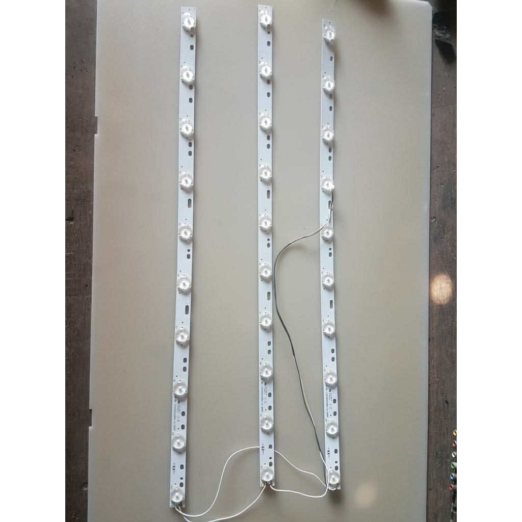 BL BACKLIGHT TV POLYTRON PLD-32D552 PLD-32T552 PLD-32D662 BEKAS NORMAL