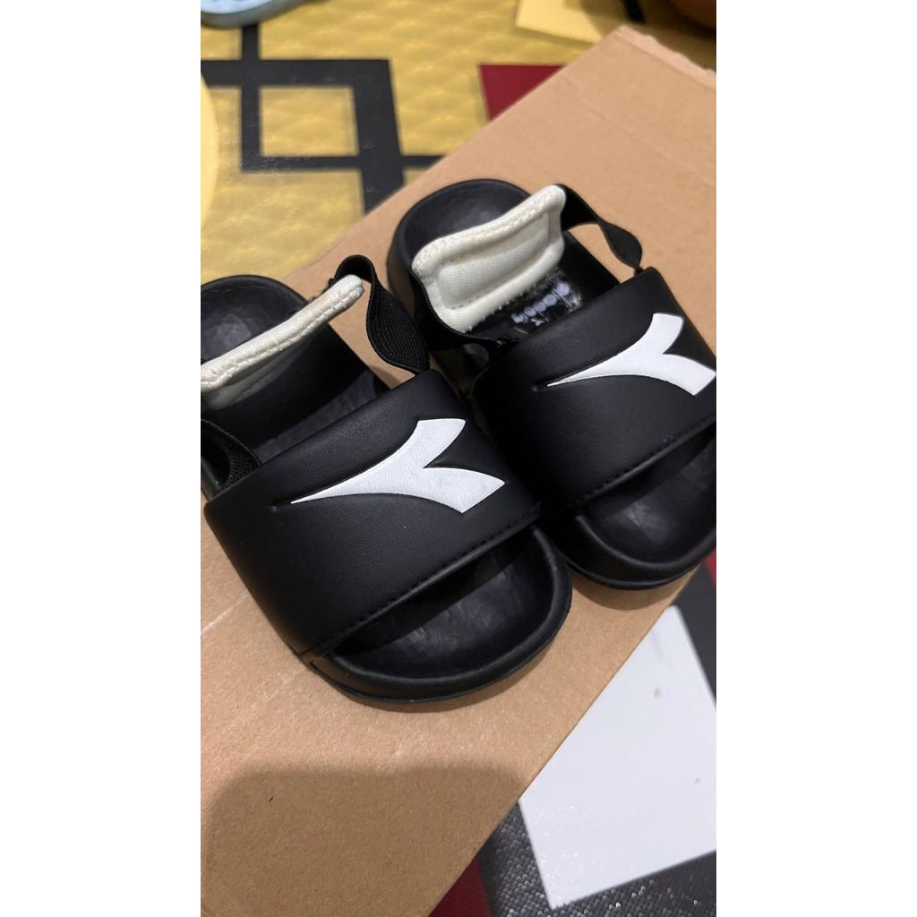sandal diadora