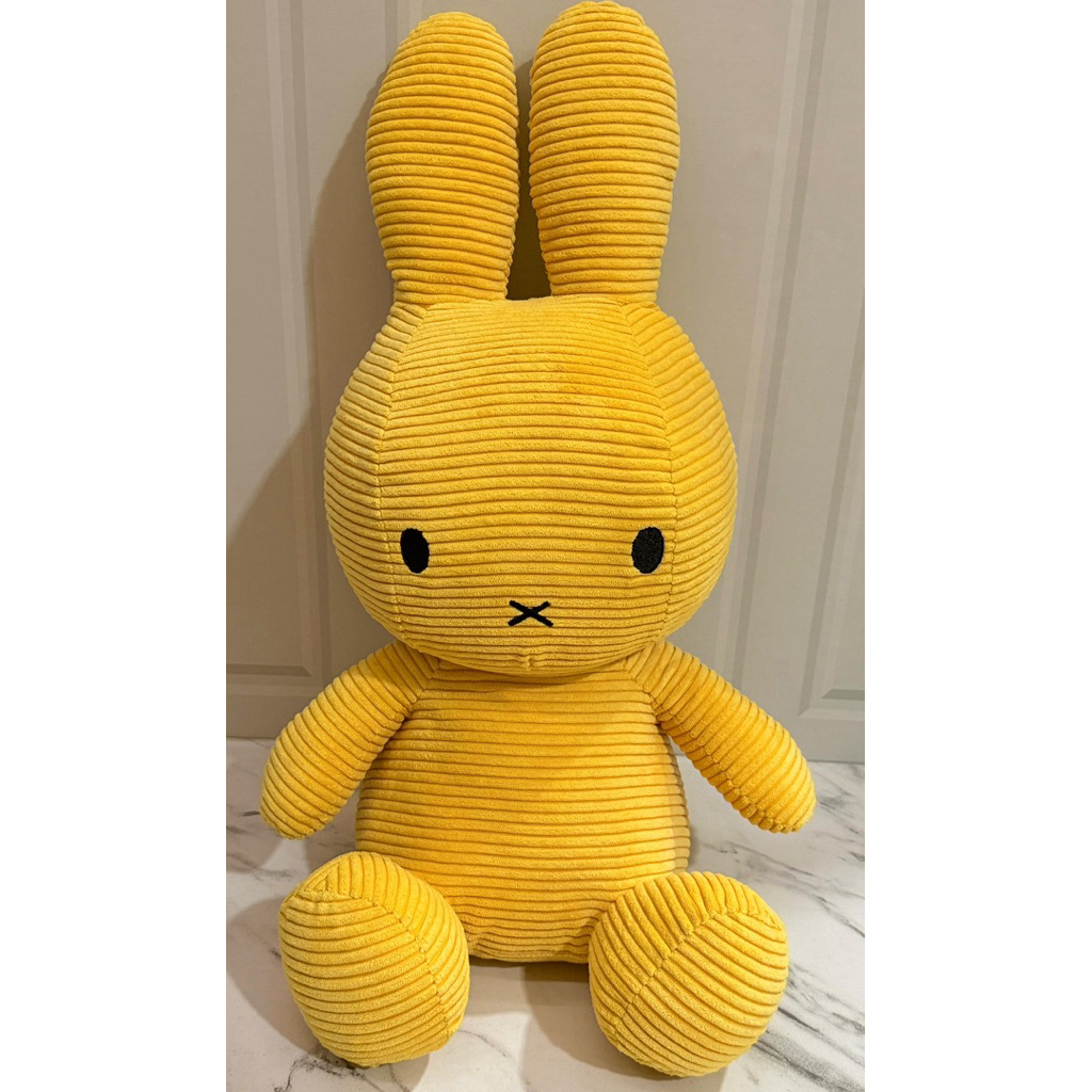 Boneka Plushie Miffy Corduray Yellow sz Super Jumbo Bon ton Toys Mercis Bv
